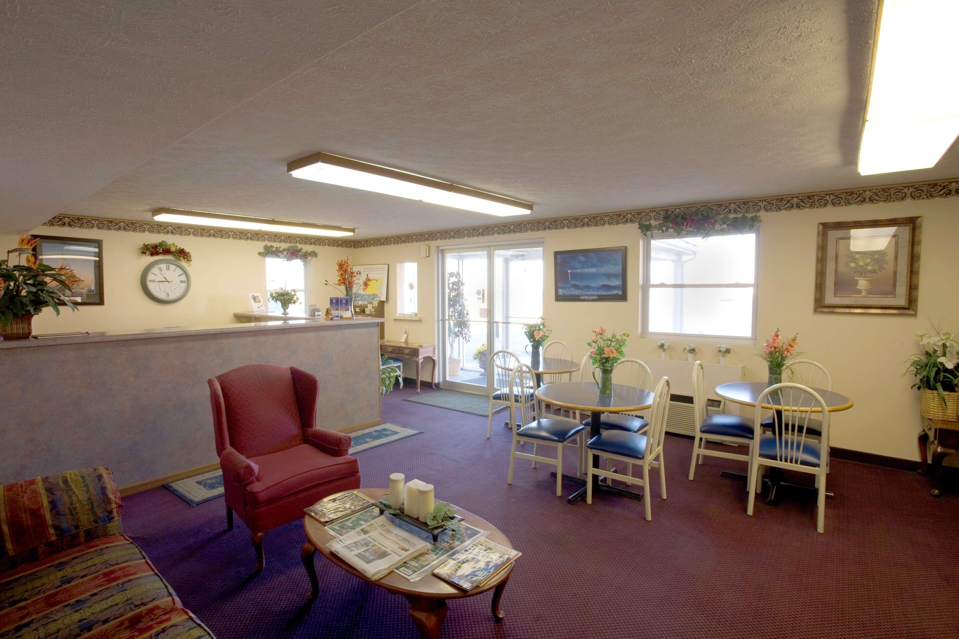 America'S Best Value Inn Litchfield Beltér fotó